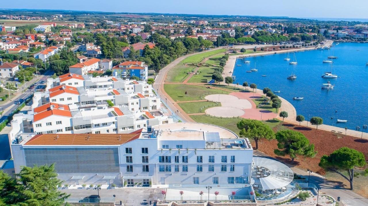 Vita Mirabilis Suite Umag Exterior photo
